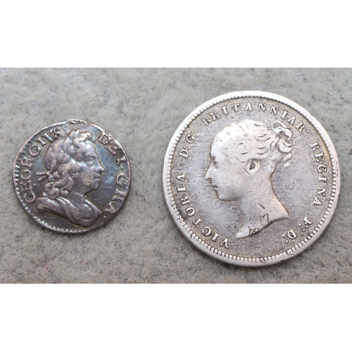 563 - A George I silver One Penny Maundy coin and a Fourpence Maundy coin, 1851 (2)