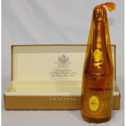 680 - A 750 ml bottle of Louis Roederer 