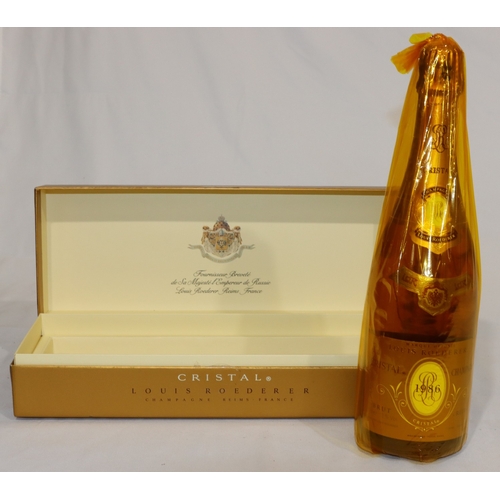 683 - A 750 ml bottle of Louis Roederer 