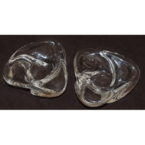 69 - 2 St Louis clear glass scallop shaped ashtrays, 12.5cm wide (2)