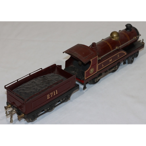 872 - A Hornby LMS 2711 0-Gauge locomotive with tender, 39.5cm long overall