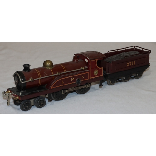872 - A Hornby LMS 2711 0-Gauge locomotive with tender, 39.5cm long overall