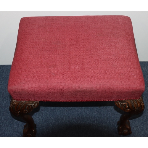 930 - A mahogany rectangular shaped dressing table stool with red overstuffed seat, on cabriole legs with ... 