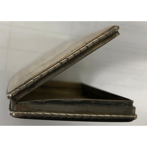 304 - A Continental 800 silver coloured metal rectangular shaped snuff box with hinged top, 7.7cm long, 1.... 