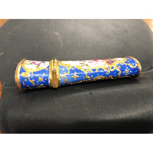 741 - An 18th Century Bilston enamelled and gilt metal etui depicting should length portrait, floral, leaf... 