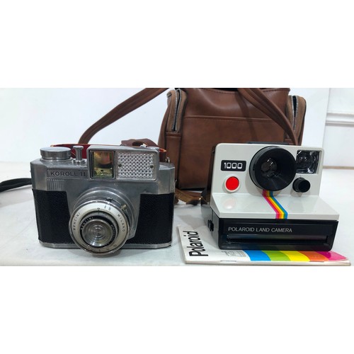 6029 - A Koroll II camera with Bencini 1:8 lens and case, a Kodak Instamatic 233 camera, cased, a Kodak Bro... 
