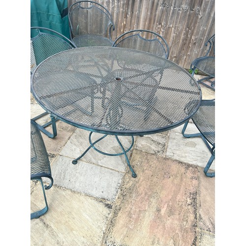 6054 - THIS ITEM IS HELD IN STORAGE. A  cast iron in Pompeian green finish circular garden table, 122cm dia... 