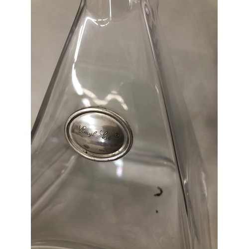 6057 - Emyl Seré 20th Century Italian glass decanter with 800 silver label and 800 Sterling Lobster decante... 