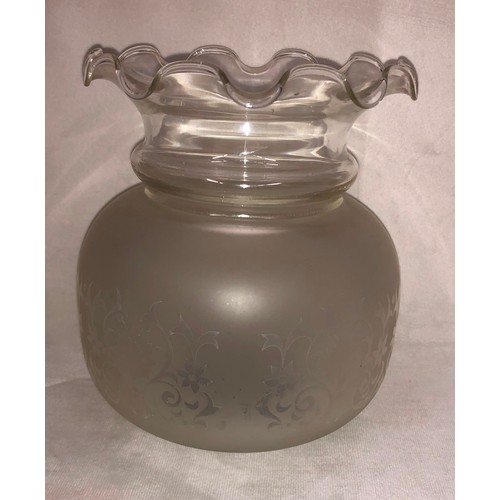6057 - Emyl Seré 20th Century Italian glass decanter with 800 silver label and 800 Sterling Lobster decante... 