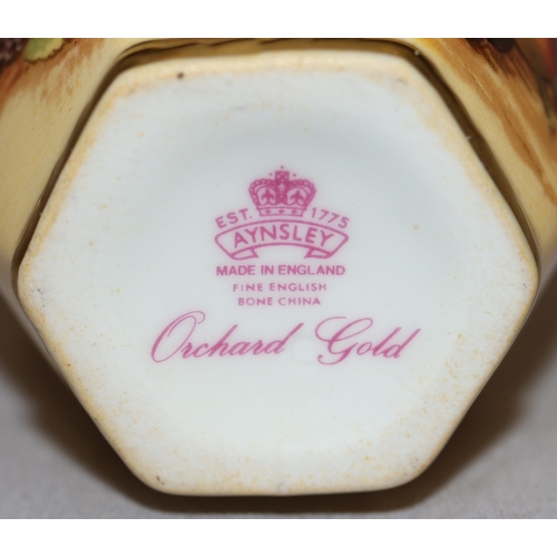 86 - A Royal Crown Derby small kidney shaped pin dish with Imari pattern decoration, 12cm wide, a Royal C... 