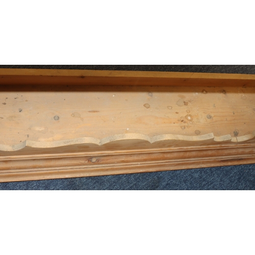3007 - A pine hanging bookshelf, 112cm wide, 25cm deep, 115cm high. (Some stains to shelves).