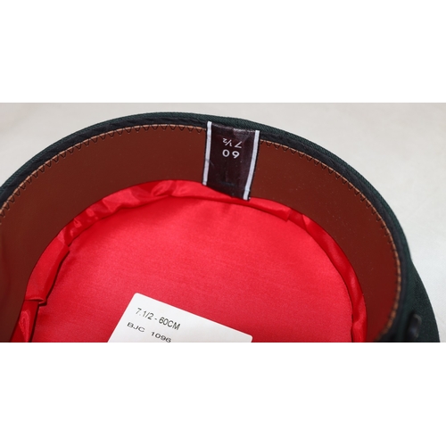 3012 - A Northern Ireland Police Superintendent peaked cap, size 60cm, 71/2.