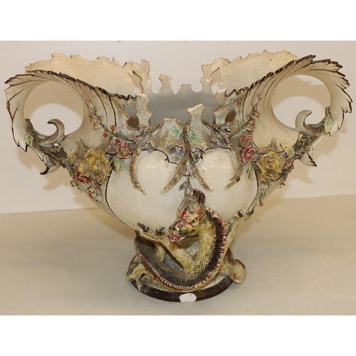 3015 - A large 2-handled Majolica jardiniere (damage all around and some loose parts), 35cm high, a set of ... 