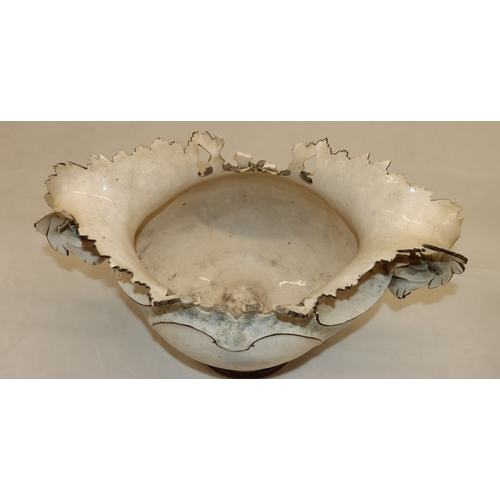 3015 - A large 2-handled Majolica jardiniere (damage all around and some loose parts), 35cm high, a set of ... 
