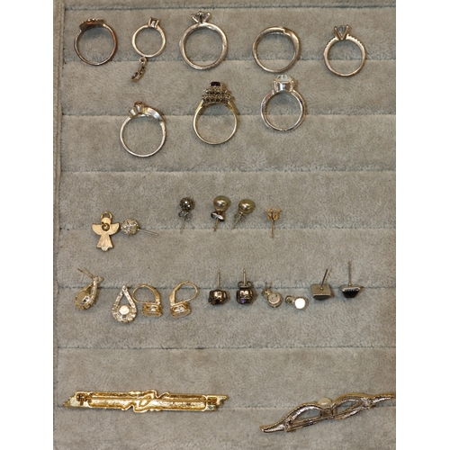 3022 - A quantity of various costume jewellery earrings, bracelets and brooches.