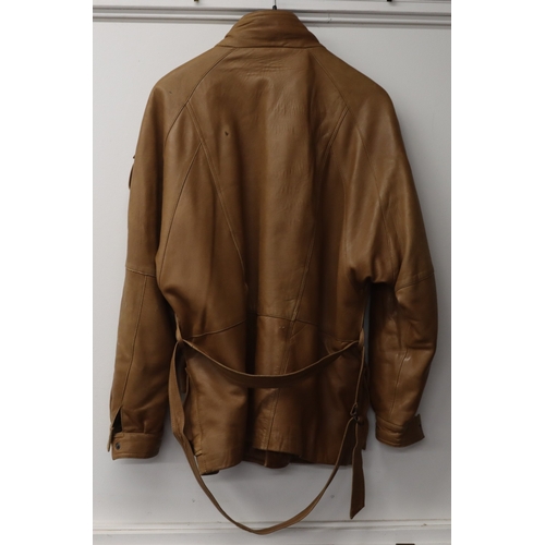 3025 - A tan leather gentleman's jacket, 82cm long, shoulder to cuff 70cm size 50. (2 dark spots to back).