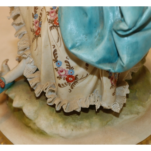 3048 - A Royal Doulton figurine of a reclining lady 