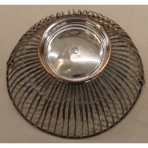 3057 - A Sheffield plated bread basket, 27cm diameter,  12.5cm high excluding handle.