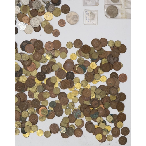 402 - A large quantity of various English and Continental coins