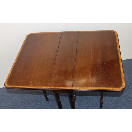 4003 - A mahogany Sutherland table, top open, 86cm wide, 68.5cm deep, closed, 86cm x 31cm wide to base, 70c... 