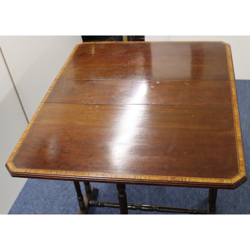 4003 - A mahogany Sutherland table, top open, 86cm wide, 68.5cm deep, closed, 86cm x 31cm wide to base, 70c... 