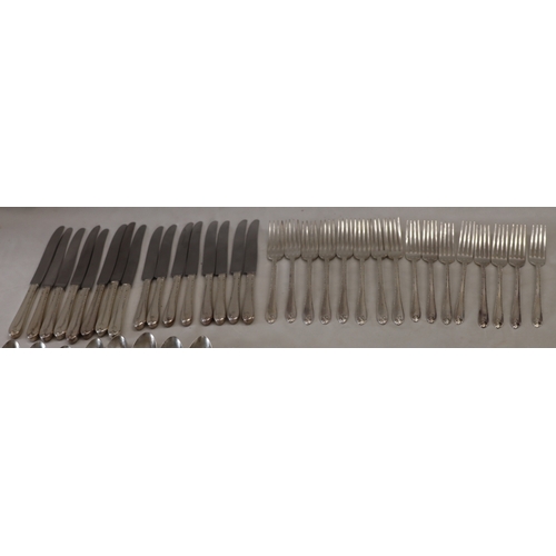 4114 - WM Rogers & Son silver plated flatware set, 8 large knives, 8 small knives, 8 large forks, 8 small f... 
