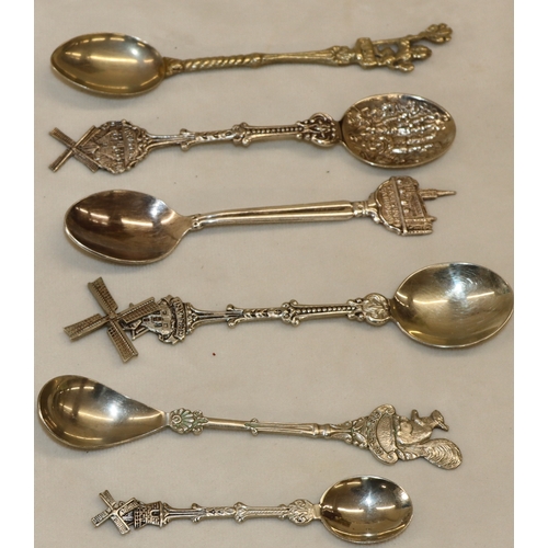 4115 - A quantity of Continental souvenir teaspoons