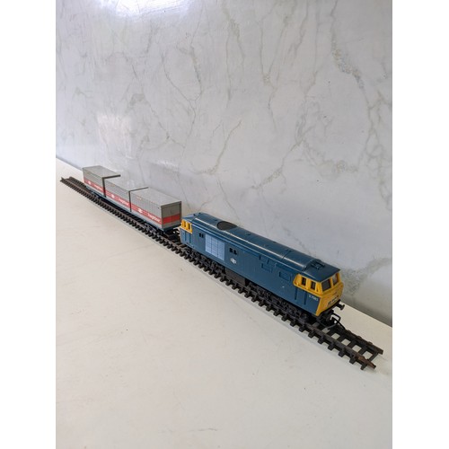 321 - Tri-Ang Hornby R758 D7063 Locomotive Freightliner