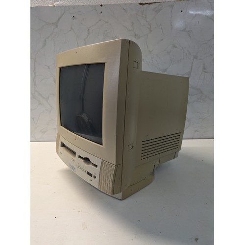 164 - Apple M3046 Power Macintosh 5400/180 Computer