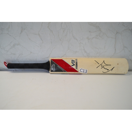 405 - Slazenger V3 Panther 2000 Cricket Bat - Signed