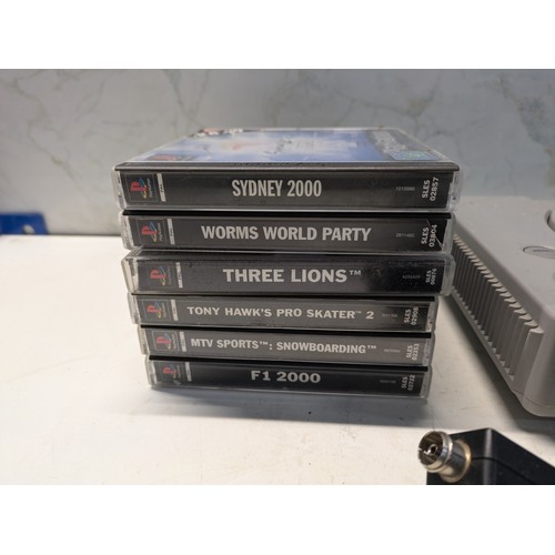 119 - Sony Playstation 1 Original Console With A Selection Of 6 Games