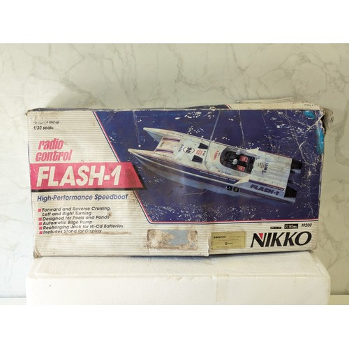 154 - Vintage Nikko Flash-1 Rc Model Speedboat With Controller And Original Box