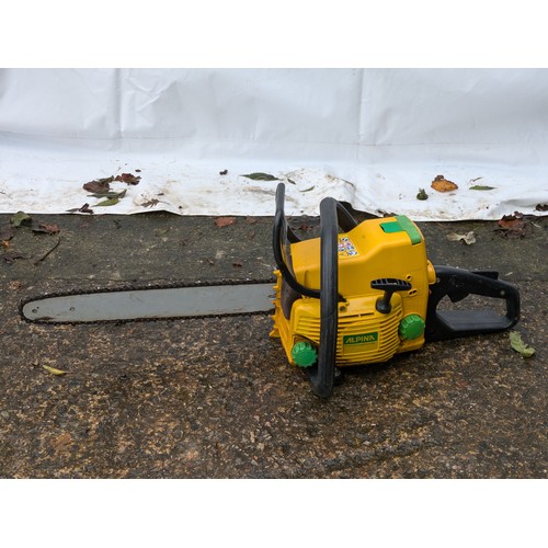 11 - Alpina It31015 Petrol Chainsaw