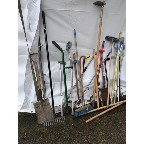 27 - A Selection Of Various Household & Outdoor Tools