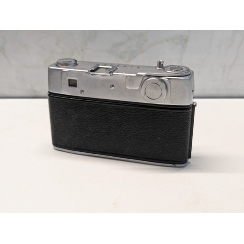 183 - A Taron Marquis Vintage Film Camera With Taronar Citizen Mvl Lens