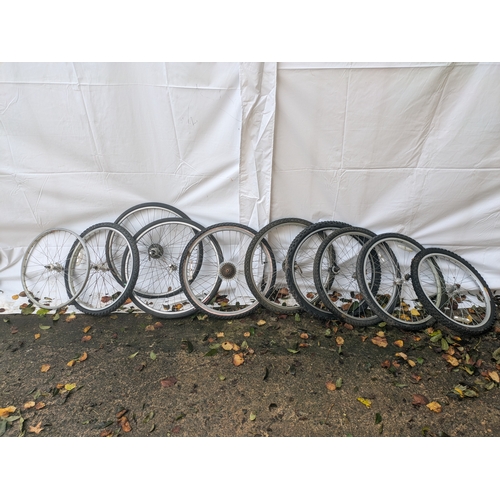 20 - A Selection Of 10 Push Bike Wheels