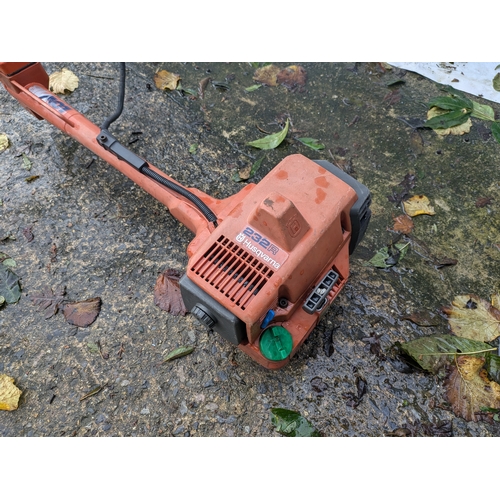 29 - Husqvarna 232R Petrol Strimmer