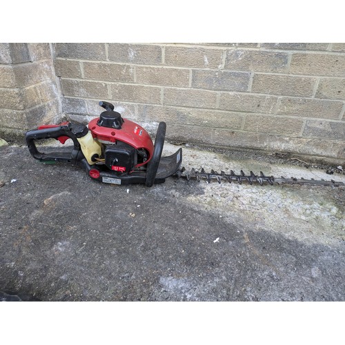 20 - mountfield mhj 2424 petrol hedge trimmer