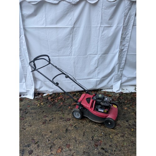 30 - Mountfield Petrol Lawn Mower With Briggs And Stratton 35 Classic Engine