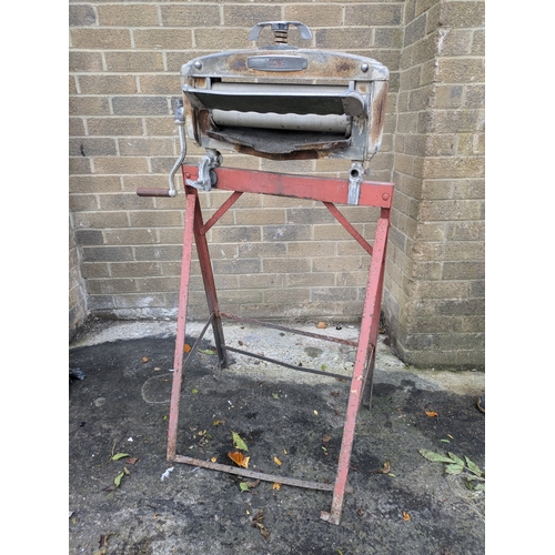 58 - An Acme Ringers LTD Glasgow Mangle With Stand