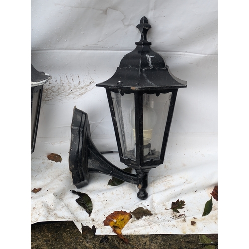 71 - A Pair Of Outdoor Garden Lamps