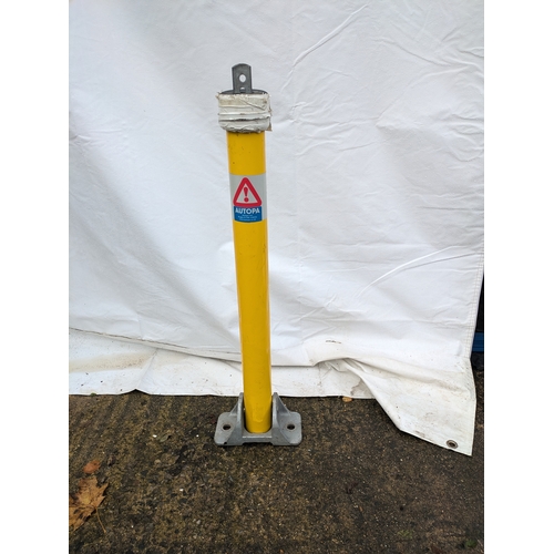 81 - a collapsible and lockable security no parking bollard