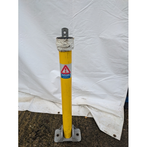 81 - a collapsible and lockable security no parking bollard