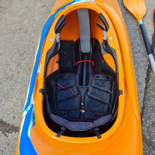 12 - Dagger Gtx 8.1 White Water Rover Kayak With Roof Rack Attachment, Paddle And Waterproof Skirt