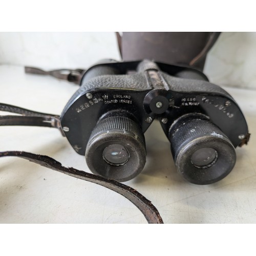 210 - A Pair Of Vintage Kershaw Vanguard Ww2 Binoculars In A Leather Case