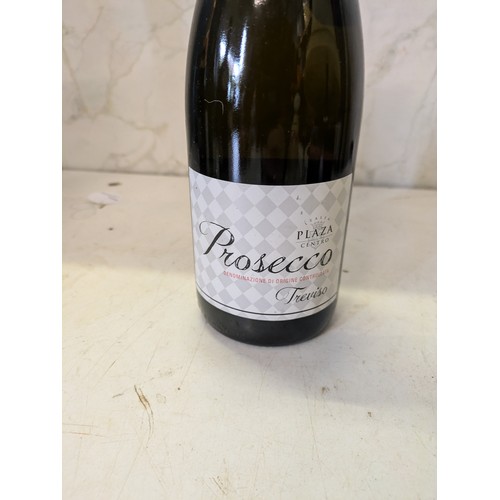 478 - a bottle of plaza Centro prosecco Treviso 75cl