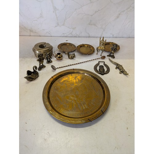 490 - a selection of brass trinkets