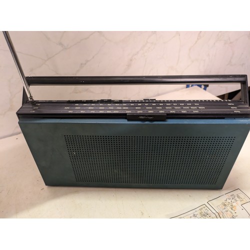 237 - bang and olufsen tr707 portable radio