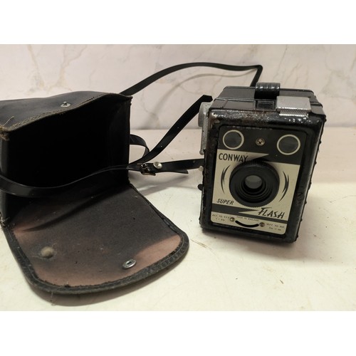 194 - Conway super flash camera