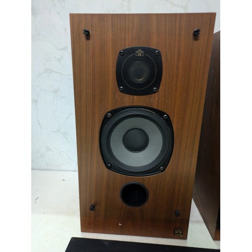 259 - castle Warwick 75w 8ohm book shelf speakers